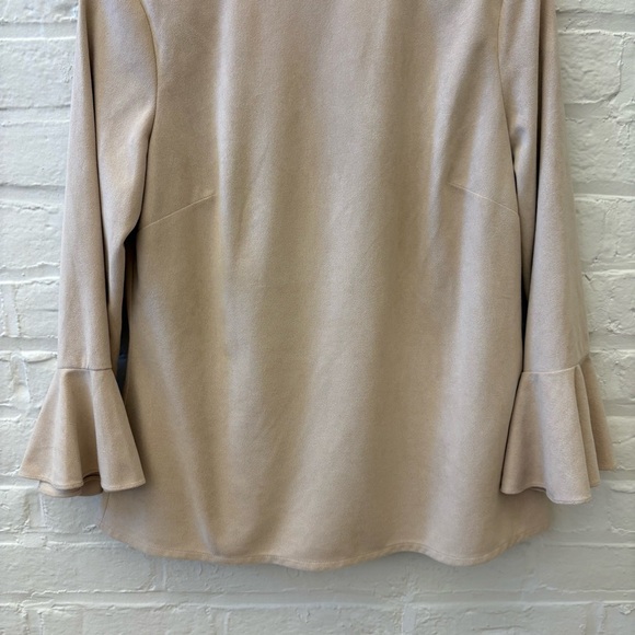 Tuckernuck || Sail to Sable Faux Suede Bell Sleeve Top Cream Beige Medium - Picture 4 of 10